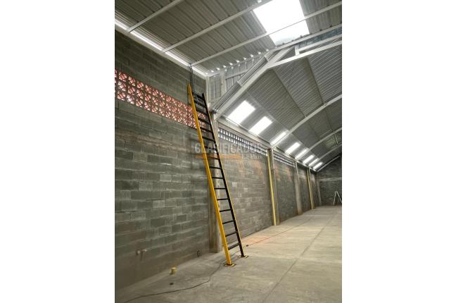 Locales y Bodegas, Alquiler, Montebello - $7.580.000