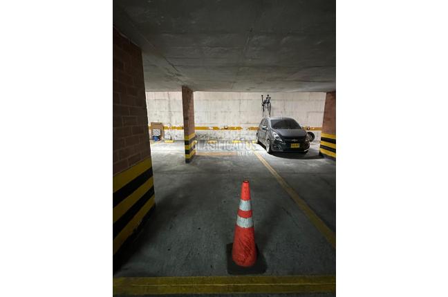 Apartamentos, Alquiler, Prados del Limonar - $1.800.000