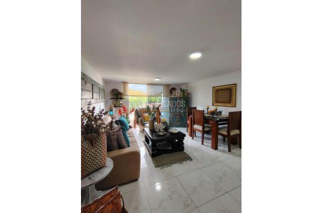 Apartamentos, Venta en Bella Suiza