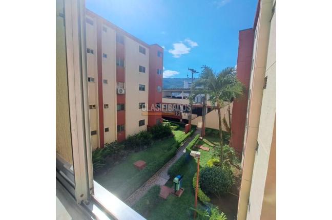 Apartamentos, Venta, Prados del Norte - $235.000.000