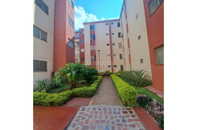 Apartamentos, Venta, Prados del Norte - $235.000.000