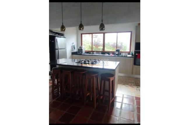 Fincas y Casas Campestres, Venta, Yumbo - $1.900.251.584