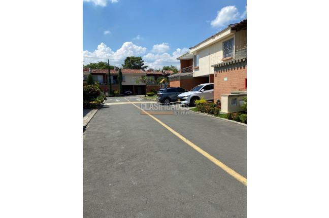 Casas, Venta, La Hacienda - $730.000.000