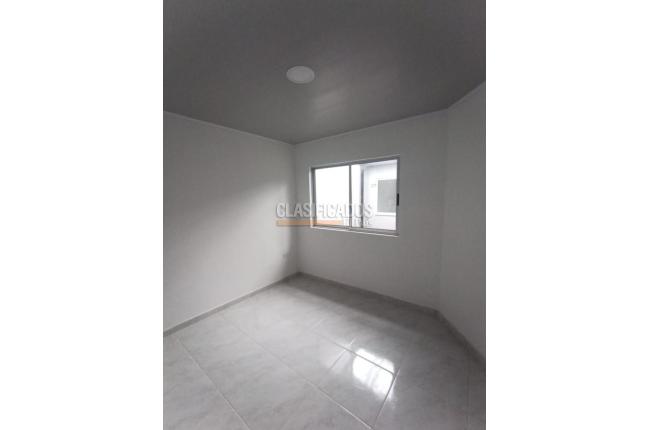Apartamentos, Alquiler, Olaya Herrera - $680.000