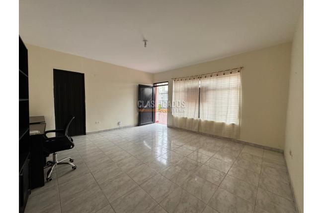 Casas, Venta, Salomia - $450.000.000