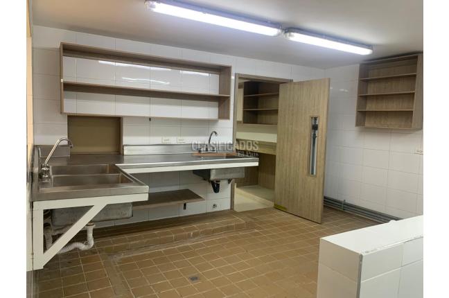 Locales y Bodegas, Alquiler, Santa Mónica Norte - $5.900.000