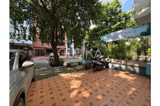 Oficinas y Consultorios, Venta en Centenario