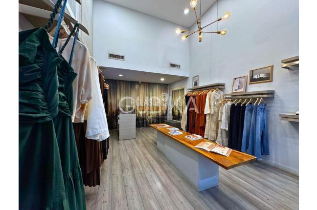 Locales y Bodegas, Alquiler, Centenario - $7.300.000