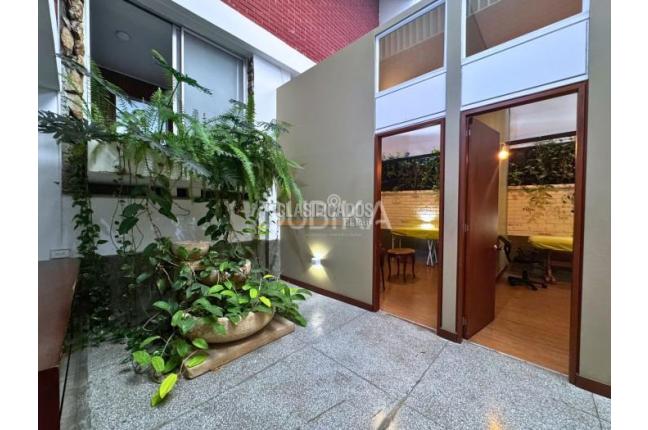 Casas, Venta, Miraflores - $1.695.000.000