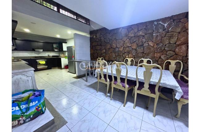 Casas, Venta, Miraflores - $1.695.000.000