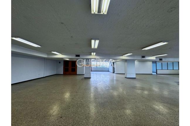 Locales y Bodegas, Alquiler, Prados del Norte - $17.000.000