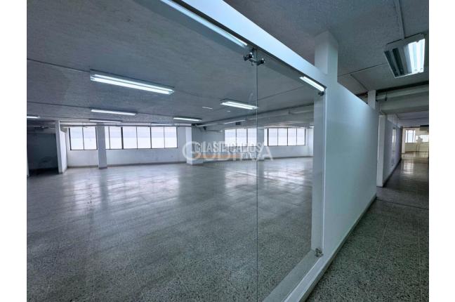 Locales y Bodegas, Alquiler, Prados del Norte - $17.000.000