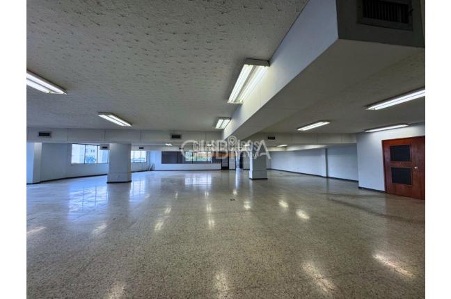 Locales y Bodegas, Alquiler, Prados del Norte - $17.000.000