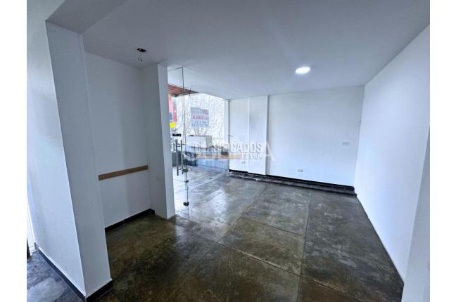 Locales y Bodegas, Alquiler, El Peñón - $4.800.000