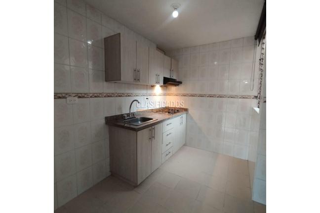 Apartamentos, Alquiler, Primero de Mayo - $1.700.000