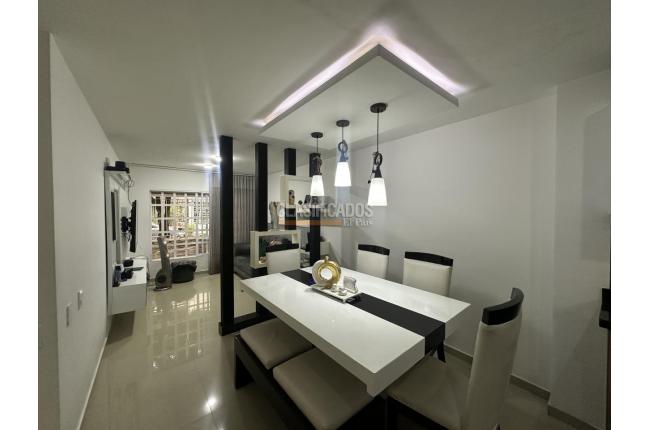 Casas, Venta, Ciudad 2.000 - $590.000.000