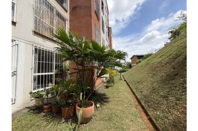 Apartamentos, Venta, Prados del Sur - $135.000.000