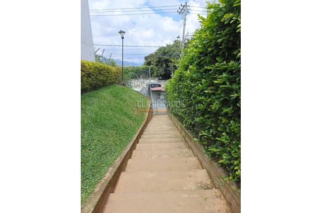 Apartamentos, Venta, Prados del Sur - $135.000.000