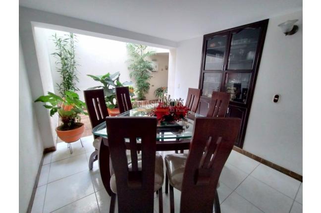 Casas, Venta, Guadalupe - $690.000.000