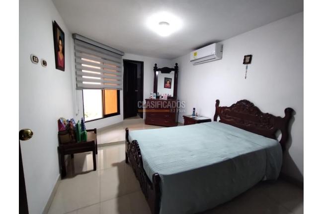 Casas, Venta, Guadalupe - $690.000.000