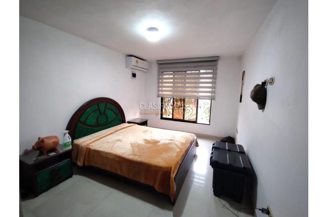 Casas, Venta, Guadalupe - $690.000.000