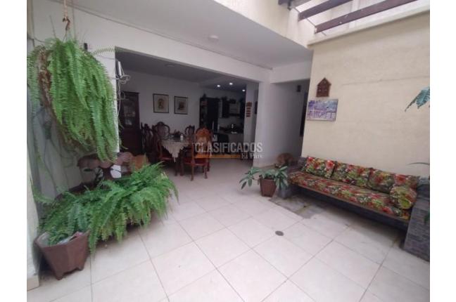 Casas, Venta, Eucarístico - $800.000.000