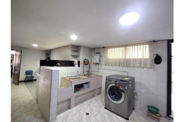 Apartamentos, Venta, Cristales - $790.000.000