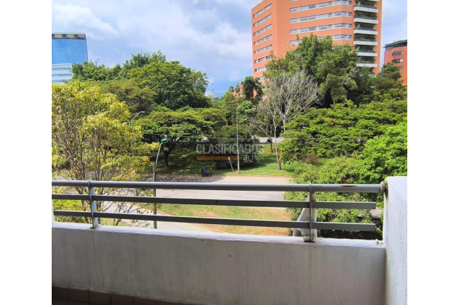 Apartamentos, Venta en Valle del Lili