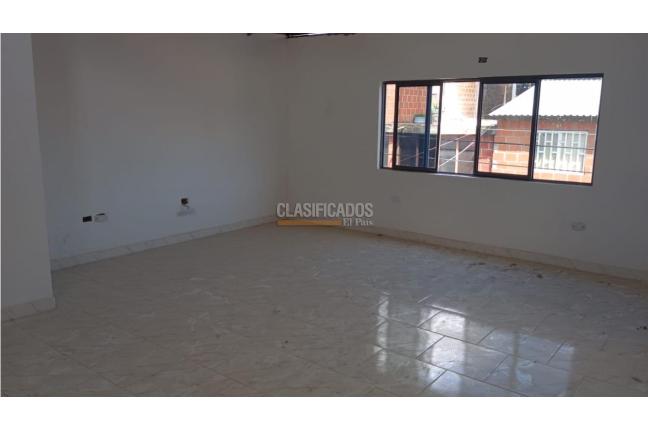 Locales y Bodegas, Alquiler, Santander - $5.200.000