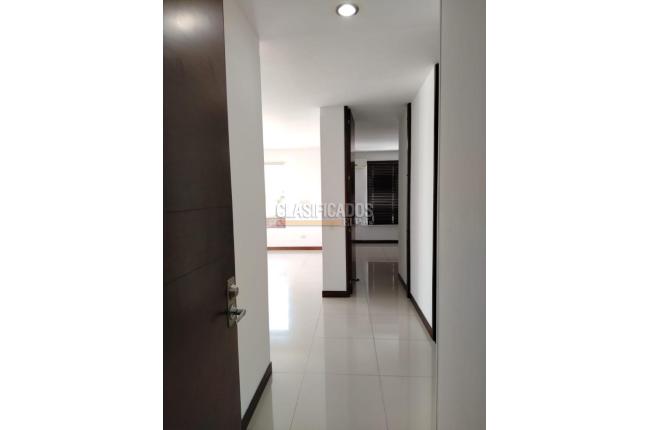 Apartaestudios, Alquiler, Chipichape - $2.500.000