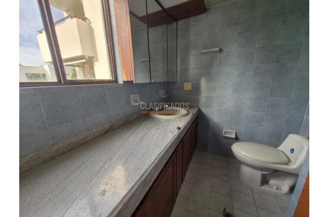 Apartamentos, Venta, Multicentro - $580.000.000