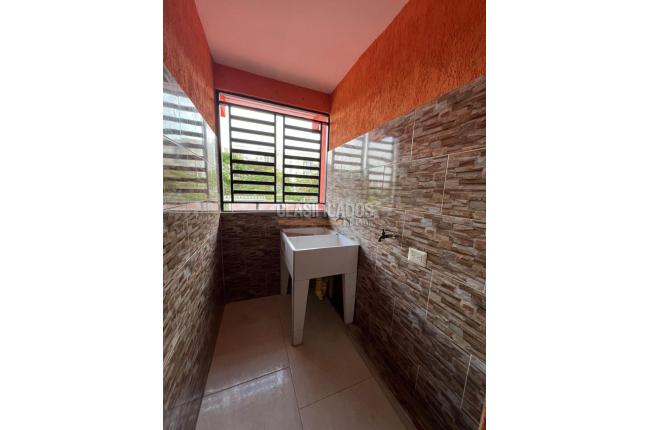 Apartamentos, Alquiler, Ciudad Pacifica - $900.000