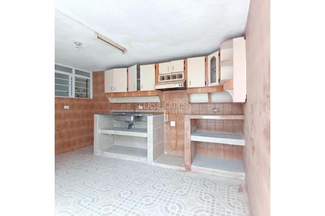 Casas, Venta, Álamos - $350.000.000
