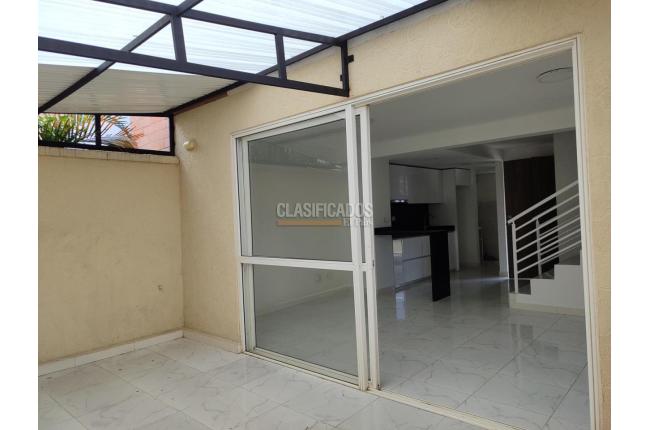 Casas, Alquiler, Ciudad Pacifica - $1.900.000