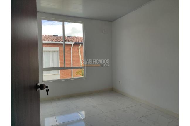 Casas, Alquiler, Ciudad Pacifica - $1.900.000