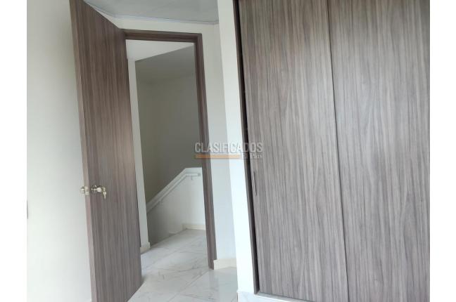 Casas, Alquiler, Ciudad Pacifica - $1.900.000