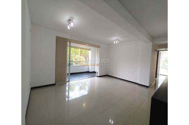 Apartamentos, Venta en Pance