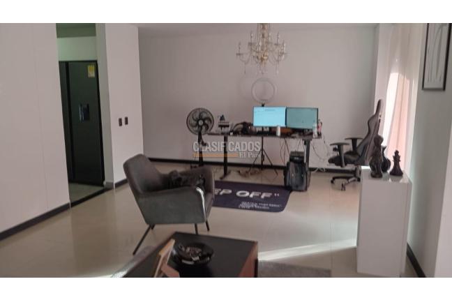 Apartamentos, Venta, Club Residencial Los Cristales - $645.000.000