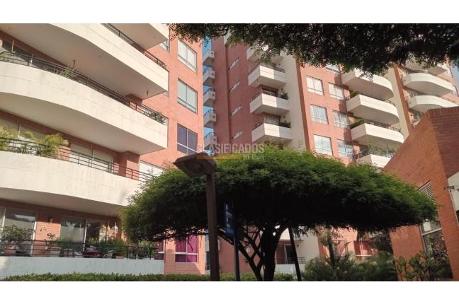 Apartamentos, Venta, Club Residencial Los Cristales - $645.000.000