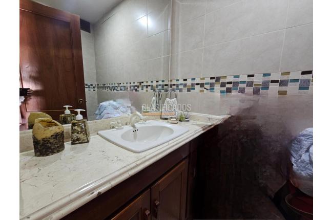 Apartamentos, Venta, Santa Rita - $945.000.000