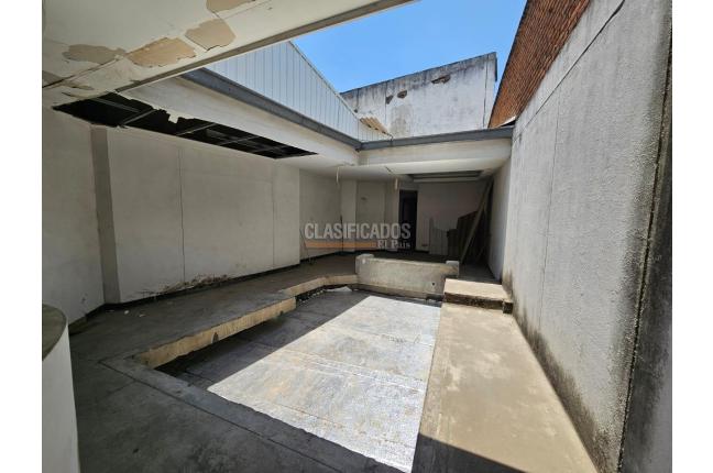 Locales y Bodegas, Alquiler, Flora Industrial - $9.500.000