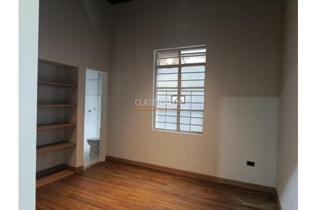 Casas, Alquiler, Granada - $9.500.000