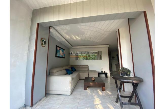 Edificios, Venta, Las Granjas - $750.000.000