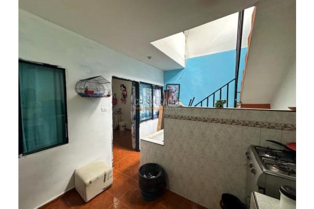 Casas, Venta, Paso del Comercio - $280.000.000