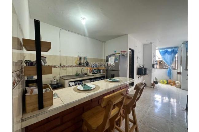 Casas, Venta, Paso del Comercio - $280.000.000