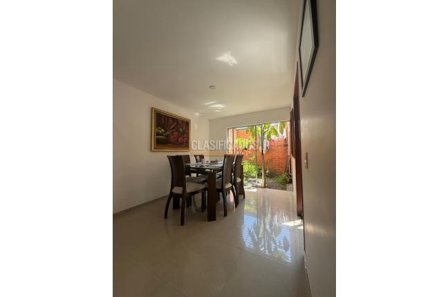 Casas, Venta en Ciudad Jardín