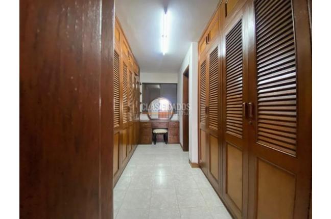 Apartamentos, Alquiler, Cristales - $4.000.000