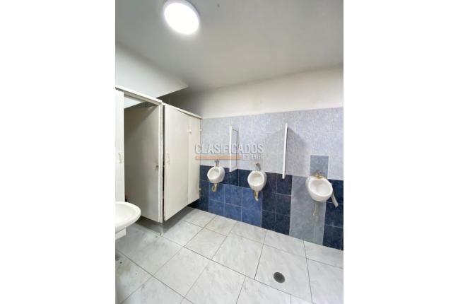 Locales y Bodegas, Venta, Yumbo - $2.200.000