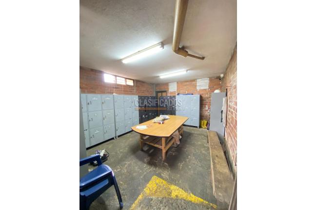 Locales y Bodegas, Venta, Yumbo - $2.200.000