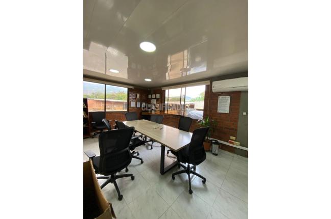 Locales y Bodegas, Venta, Yumbo - $2.200.000